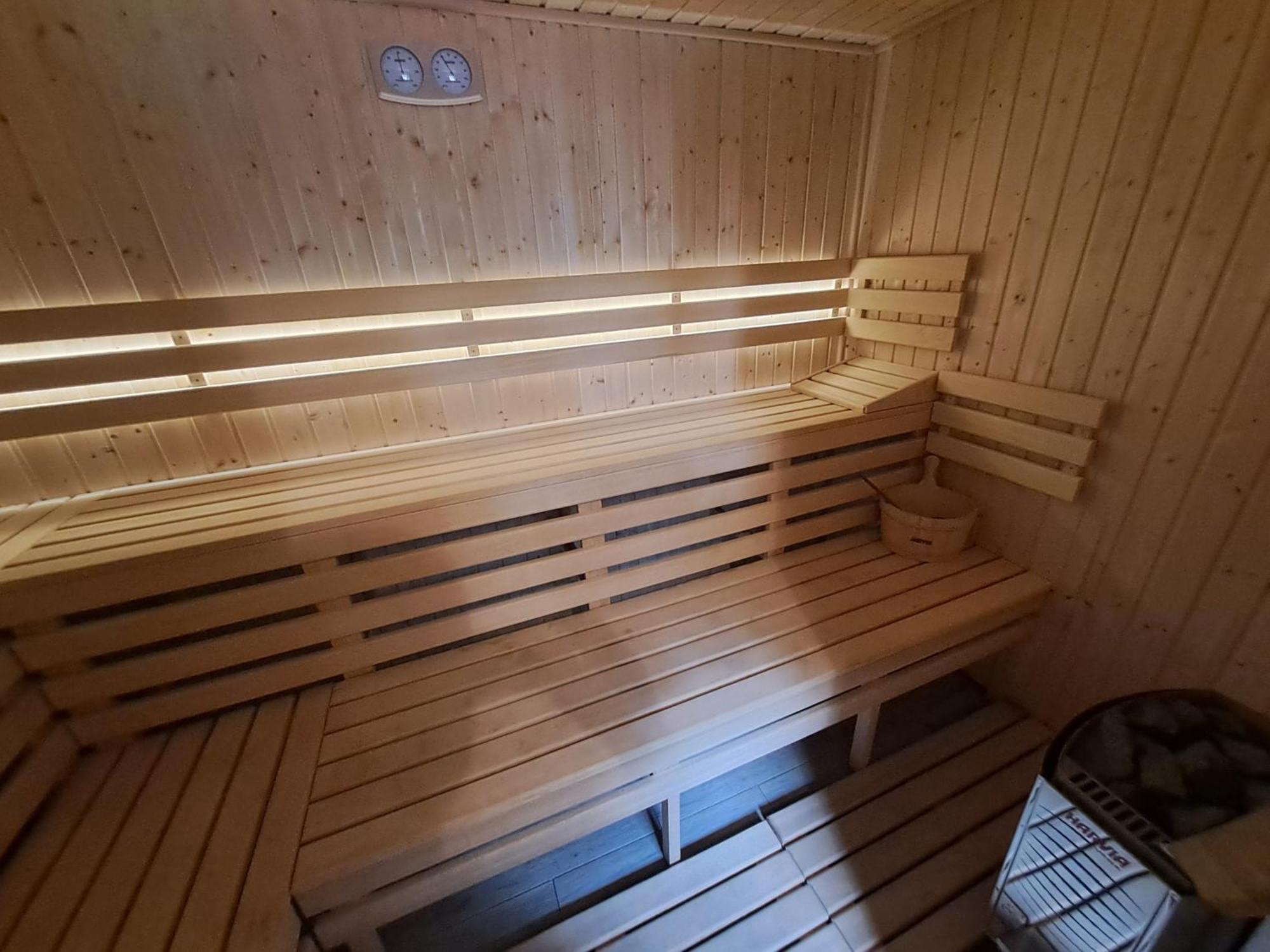 Villa Nagy Lak Sub Cetate Esterno foto