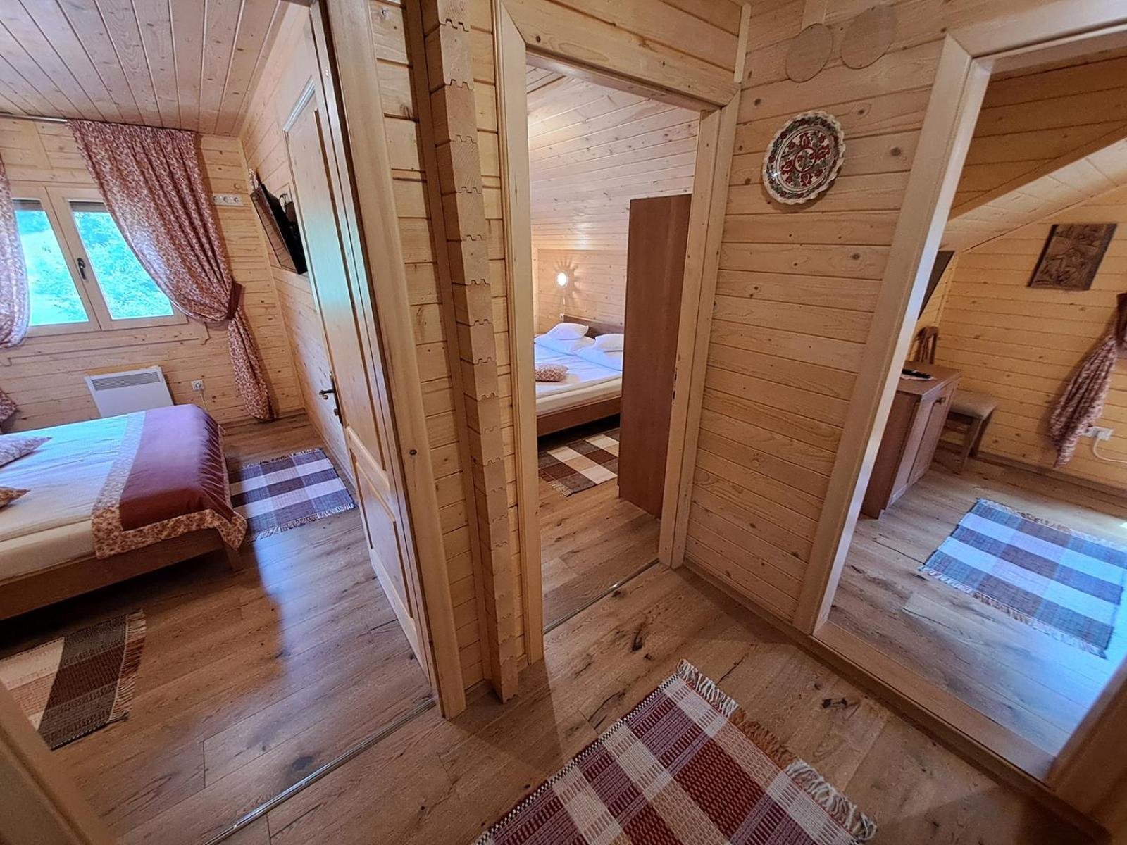 Villa Nagy Lak Sub Cetate Esterno foto