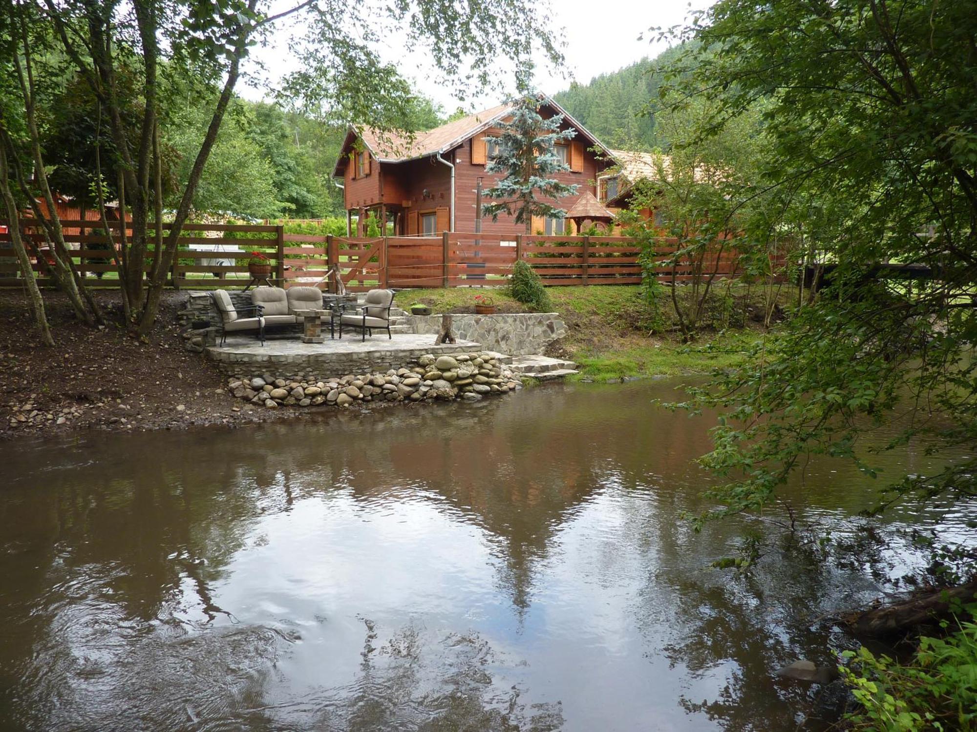 Villa Nagy Lak Sub Cetate Esterno foto