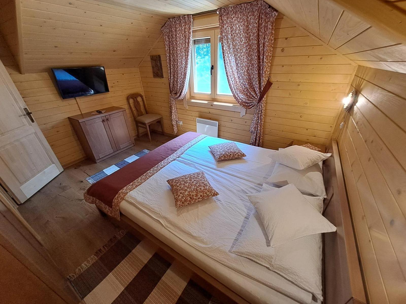 Villa Nagy Lak Sub Cetate Esterno foto
